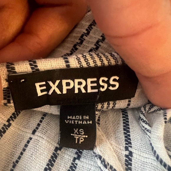 EXPRESS Ruffle Wrap Dress - Picture 2 of 5